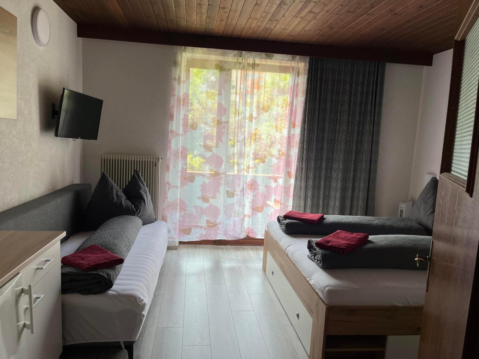 Pension Steiner, 6143 Matrei Am Brenner!!Check-In Between 15 - 21 O'Clock!! No Breakfast Muhlbachl Zewnętrze zdjęcie