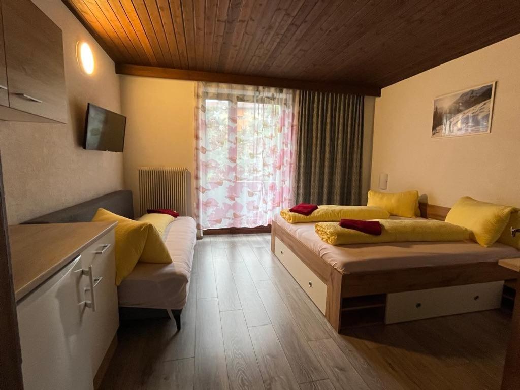 Pension Steiner, 6143 Matrei Am Brenner!!Check-In Between 15 - 21 O'Clock!! No Breakfast Muhlbachl Zewnętrze zdjęcie